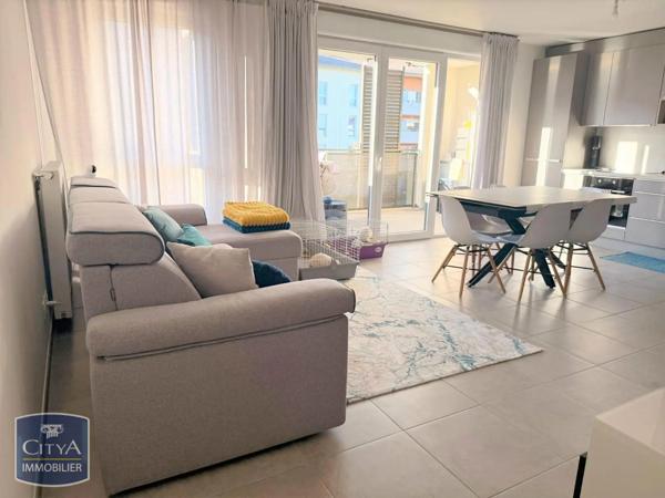 Appartement à vendre 3 pièces 71m² Cessy (01170)