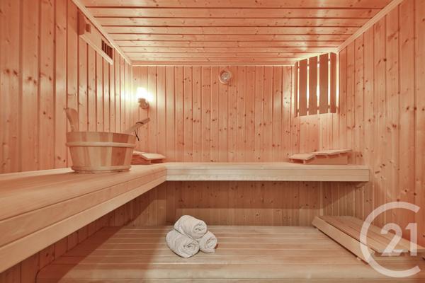 Appartement F5 à vendre  4 pièces - 169,78 m2 SURESNES - 92