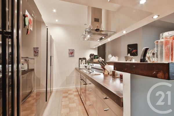 Appartement F5 à vendre  4 pièces - 169,78 m2 SURESNES - 92