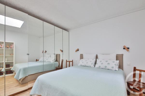 Appartement F5 à vendre  4 pièces - 169,78 m2 SURESNES - 92