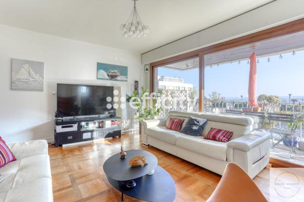 Appartement
         5 pièces
        - 111 m² 580 000 € *