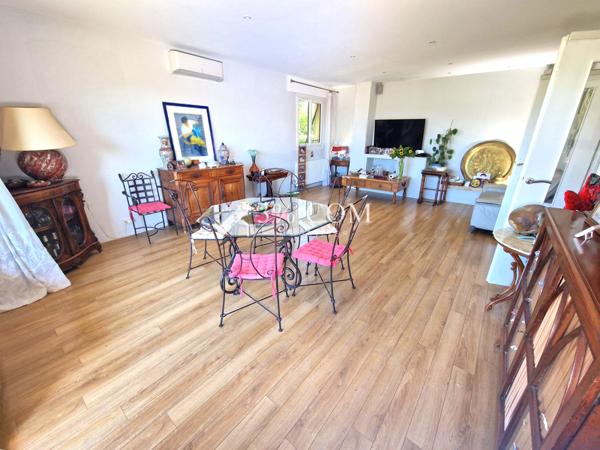 Villa 9 pièce(s) 7 chambre(s) 203 m²