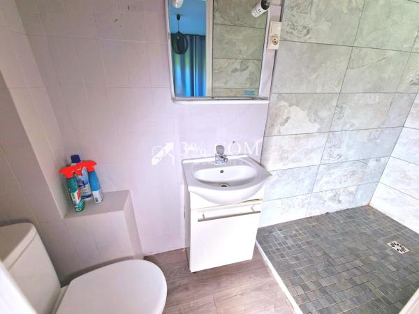 Villa 9 pièce(s) 7 chambre(s) 203 m²