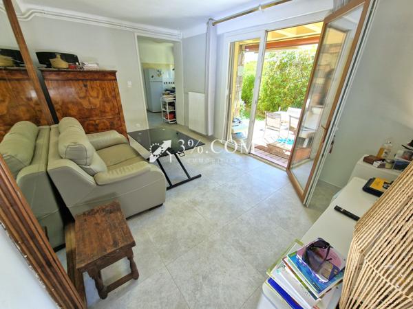 Villa 9 pièce(s) 7 chambre(s) 203 m²