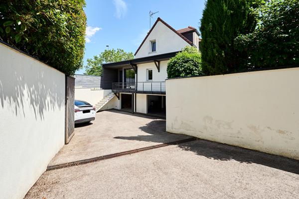 Maison Fontaine Les Dijon 8 pièce(s) 300m2