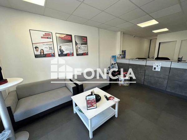 Location Local commercial 2 pièces 300 m² - 21 RUE DU PHARE Merignac 33700