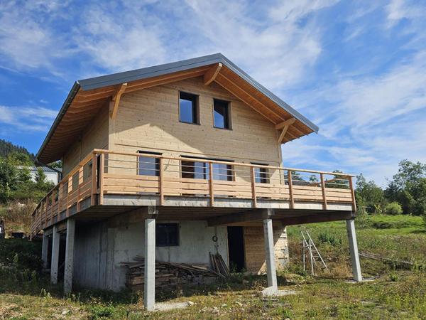Magnifique chalet NEUF meublé