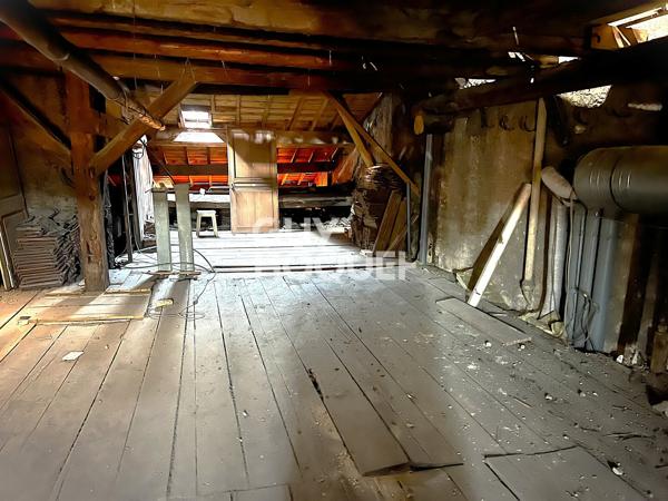 Comble aménageable Pontarlier centre 138 m2
