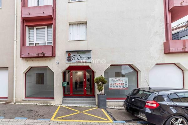 Locaux Commerciaux à vendre, dans la Vieille-Ville de Faulquemont.