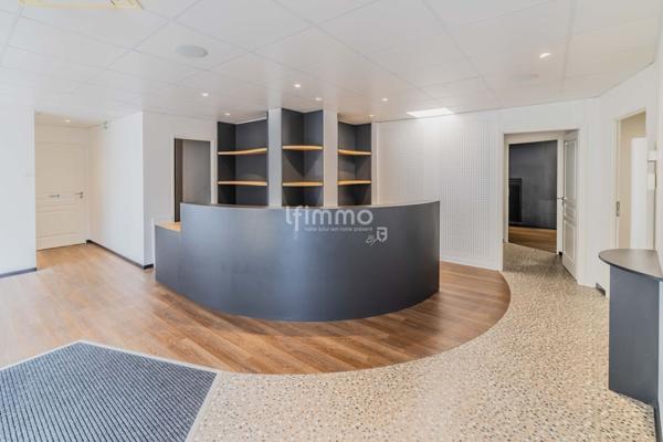 Locaux Commerciaux à vendre, dans la Vieille-Ville de Faulquemont.