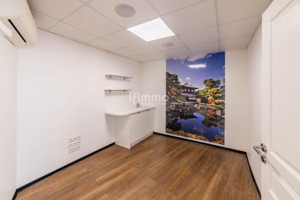 Locaux Commerciaux à vendre, dans la Vieille-Ville de Faulquemont.