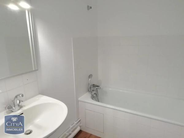 Appartement à louer 2 pièces 54m² La Chaussée-Saint-Victor (41260)