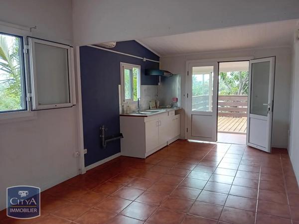 Appartement à louer 1 pièce 21m² Saint-Pierre (97410)