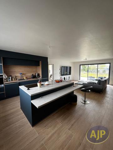 Location maison Monnieres : 1 395 € - AJP Immobilier Clisson