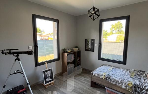 Belle maison contemporaine d'environ 134 m2