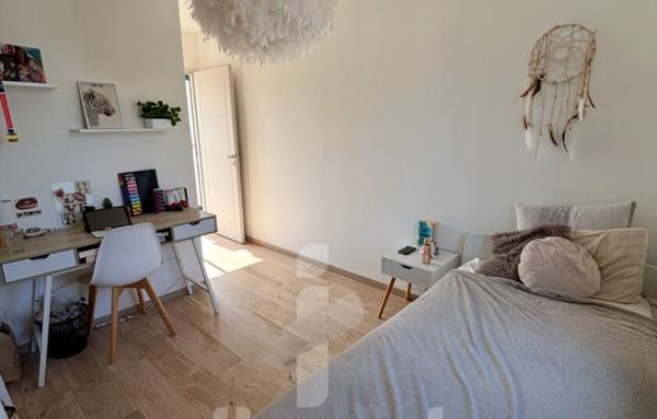 Belle maison contemporaine d'environ 134 m2