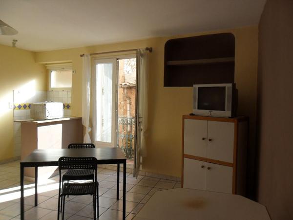 Studio meublé - BEDARIEUX - 1 pièce(s) 31.60 m2
