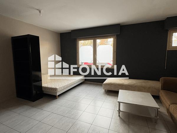 Location Studio meublé 38.11 m² - 9 RUE MIRAULT Angers 49000