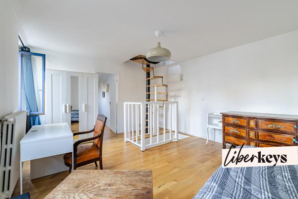 Maison rénovée de 120m² à 350m du METRO Porte de Paris