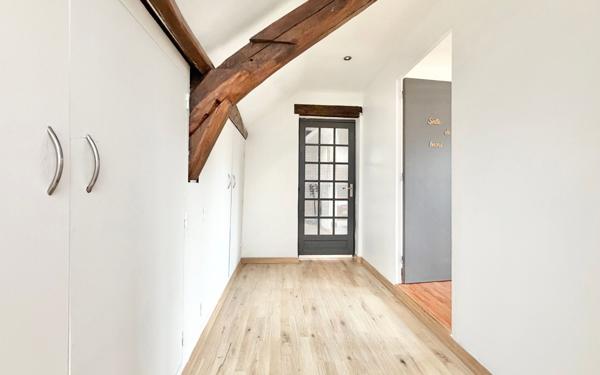 Maison à vendre    7 pièces • 214 m2 Chartres