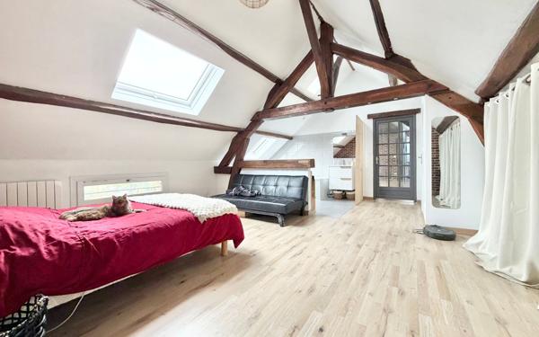 Maison à vendre    7 pièces • 214 m2 Chartres