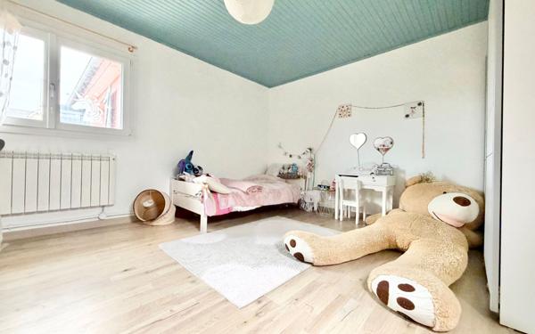 Maison à vendre    7 pièces • 214 m2 Chartres