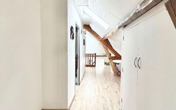 Maison à vendre    7 pièces • 214 m2 Chartres