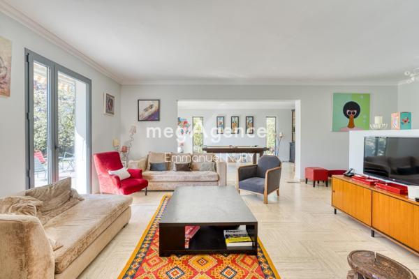 Maison à CHARBONNIERES-LES-BAINS, 69260 - 7 pièces 216m²