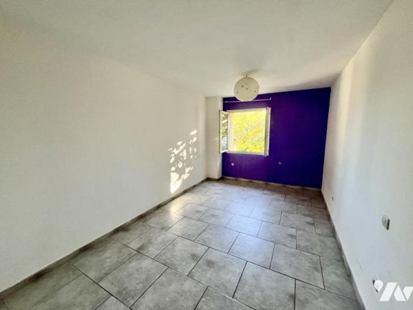 Vente ensemble immobilier composé de deux maisons d'habitation à Pont-Saint-Esprit