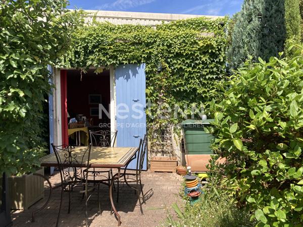 Maison de faubourg 150 m² Hab. - 4 chambres, garages, piscine, jardin