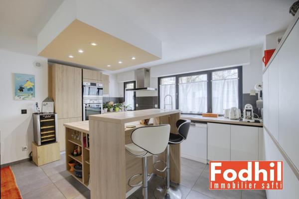 Maison contemporaine de 130 m²- 4 ch- Rooftop de 76 m²- un jardin et un sous sol de 84 m².