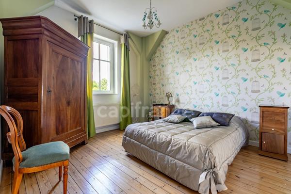 MAISON BOURGEOISE A VENDRE 11 PIECES (SOiSSONS) – 406 m² – 6 CHAMBRES – 5 SALLES D’EAU / SALLE DE BAINS – SALLE DE RECEPTION- SOUS- SOL – GARAGE - PISCINE – JARDIN DE 1 430 m²