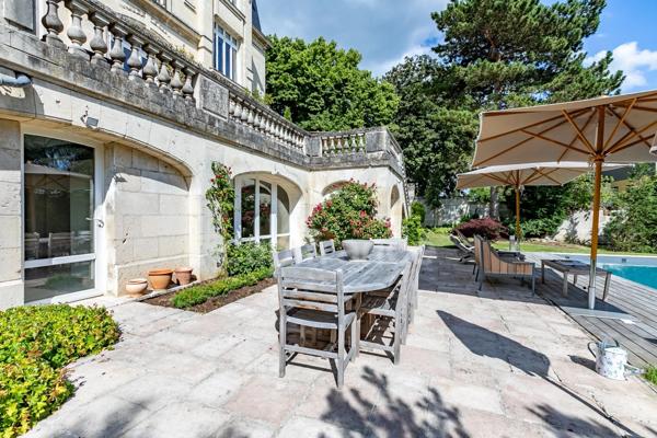 MAISON BOURGEOISE A VENDRE 11 PIECES (SOiSSONS) – 406 m² – 6 CHAMBRES – 5 SALLES D’EAU / SALLE DE BAINS – SALLE DE RECEPTION- SOUS- SOL – GARAGE - PISCINE – JARDIN DE 1 430 m²