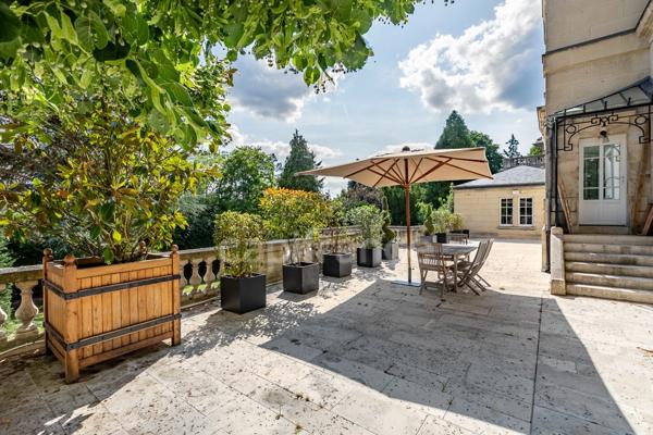 MAISON BOURGEOISE A VENDRE 11 PIECES (SOiSSONS) – 406 m² – 6 CHAMBRES – 5 SALLES D’EAU / SALLE DE BAINS – SALLE DE RECEPTION- SOUS- SOL – GARAGE - PISCINE – JARDIN DE 1 430 m²