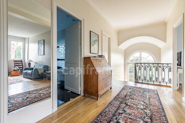MAISON BOURGEOISE A VENDRE 11 PIECES (SOiSSONS) – 406 m² – 6 CHAMBRES – 5 SALLES D’EAU / SALLE DE BAINS – SALLE DE RECEPTION- SOUS- SOL – GARAGE - PISCINE – JARDIN DE 1 430 m²