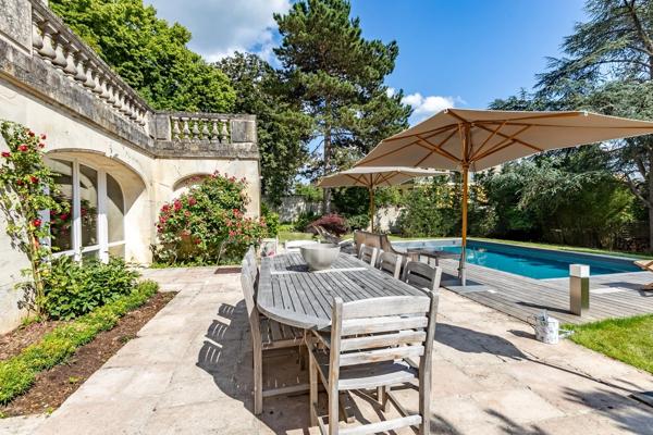 MAISON BOURGEOISE A VENDRE 11 PIECES (SOiSSONS) – 406 m² – 6 CHAMBRES – 5 SALLES D’EAU / SALLE DE BAINS – SALLE DE RECEPTION- SOUS- SOL – GARAGE - PISCINE – JARDIN DE 1 430 m²