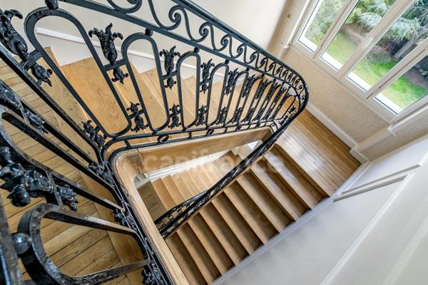 MAISON BOURGEOISE A VENDRE 11 PIECES (SOiSSONS) – 406 m² – 6 CHAMBRES – 5 SALLES D’EAU / SALLE DE BAINS – SALLE DE RECEPTION- SOUS- SOL – GARAGE - PISCINE – JARDIN DE 1 430 m²