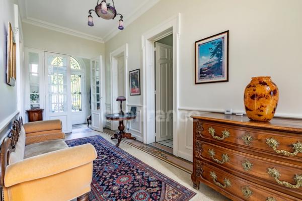 MAISON BOURGEOISE A VENDRE 11 PIECES (SOiSSONS) – 406 m² – 6 CHAMBRES – 5 SALLES D’EAU / SALLE DE BAINS – SALLE DE RECEPTION- SOUS- SOL – GARAGE - PISCINE – JARDIN DE 1 430 m²