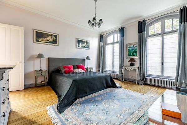 MAISON BOURGEOISE A VENDRE 11 PIECES (SOiSSONS) – 406 m² – 6 CHAMBRES – 5 SALLES D’EAU / SALLE DE BAINS – SALLE DE RECEPTION- SOUS- SOL – GARAGE - PISCINE – JARDIN DE 1 430 m²