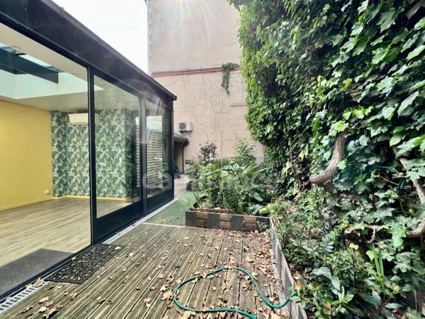 ORLEANS CENTRE VILLE et Bords de Loire à vendre belle MAISON DE VILLE double réception, 5 chambres, terrasse bois sur jardinet avec garage