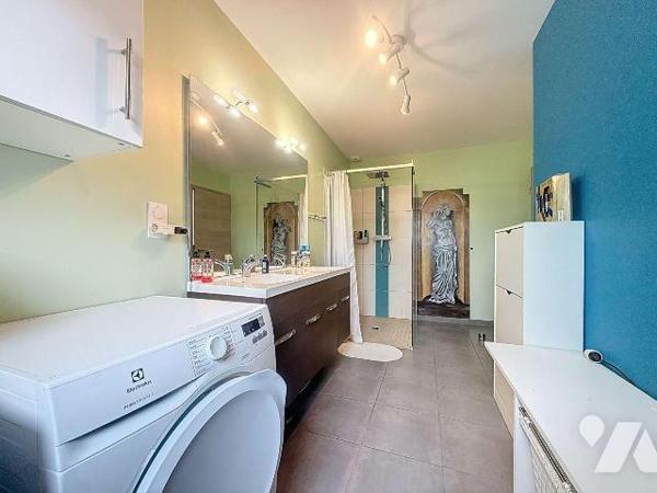 A découvrir   EN EXCLUSIVITÉ CHEZ VOTRE NOTAIRE !!!
Cette charmante maison individuelle lumine...