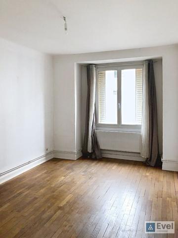 METZ - 2 pièce(s) - 55,67 m2