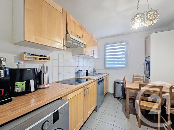 Appartement F3 à vendre  3 pièces - 75,17 m2 LIEUSAINT - 77