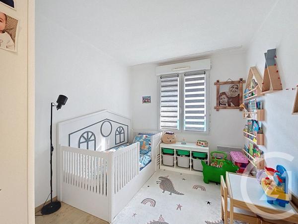 Appartement F3 à vendre  3 pièces - 75,17 m2 LIEUSAINT - 77