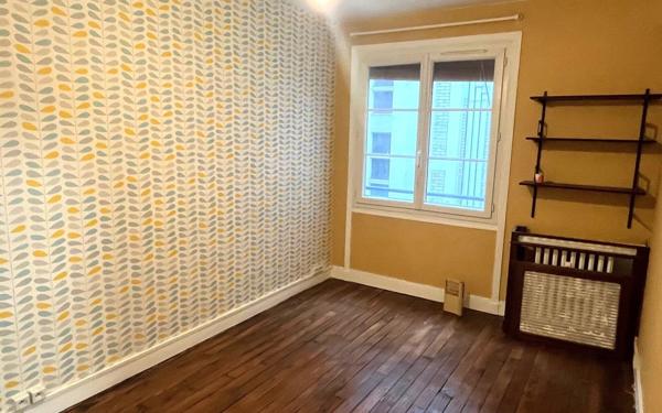 Appartement à vendre    2 pièces • 44,85 m2 Saint-Mandé