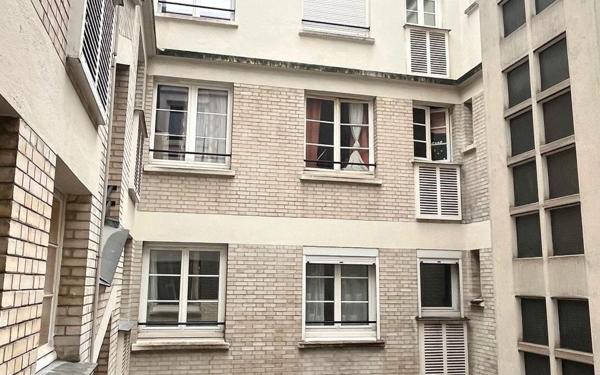 Appartement à vendre    2 pièces • 44,85 m2 Saint-Mandé