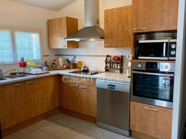 Dpt Gard (30), à vendre CAVILLARGUES maison P3 de 62 m², terrasse, terrain d'environ 60m2, place de parking, copropriété, piscine.
