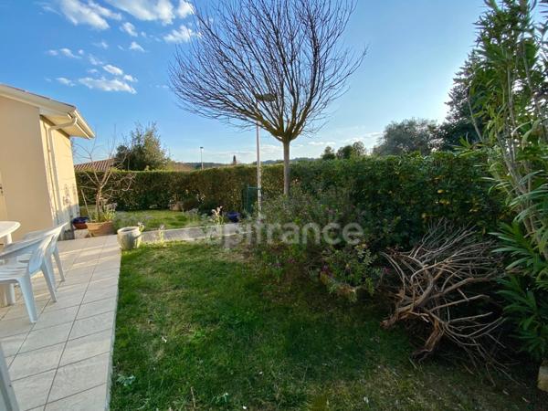 Dpt Gard (30), à vendre CAVILLARGUES maison P3 de 62 m², terrasse, terrain d'environ 60m2, place de parking, copropriété, piscine.