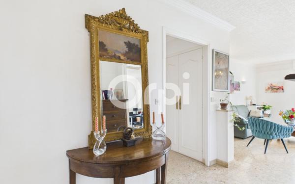 Maison à vendre    5 pièces • 131,78 m2 Mandelieu-la-Napoule