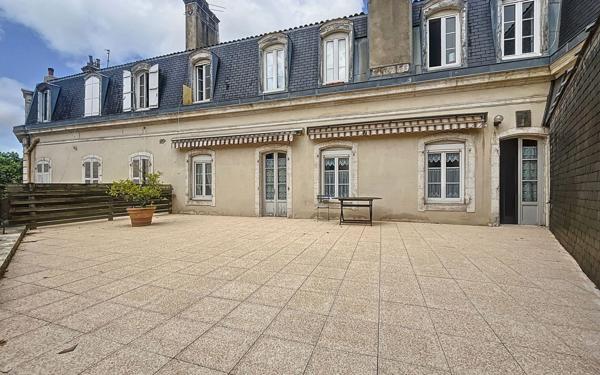 Appartement à vendre    6 pièces • 232 m2 Bayonne